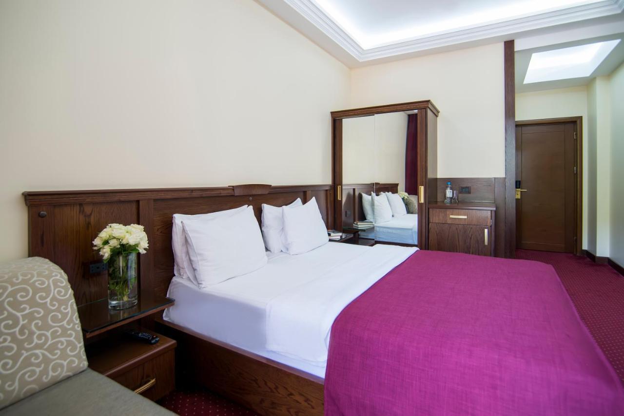 Elegant Hotel & Resort ซากาดซอร์ ภายนอก รูปภาพ